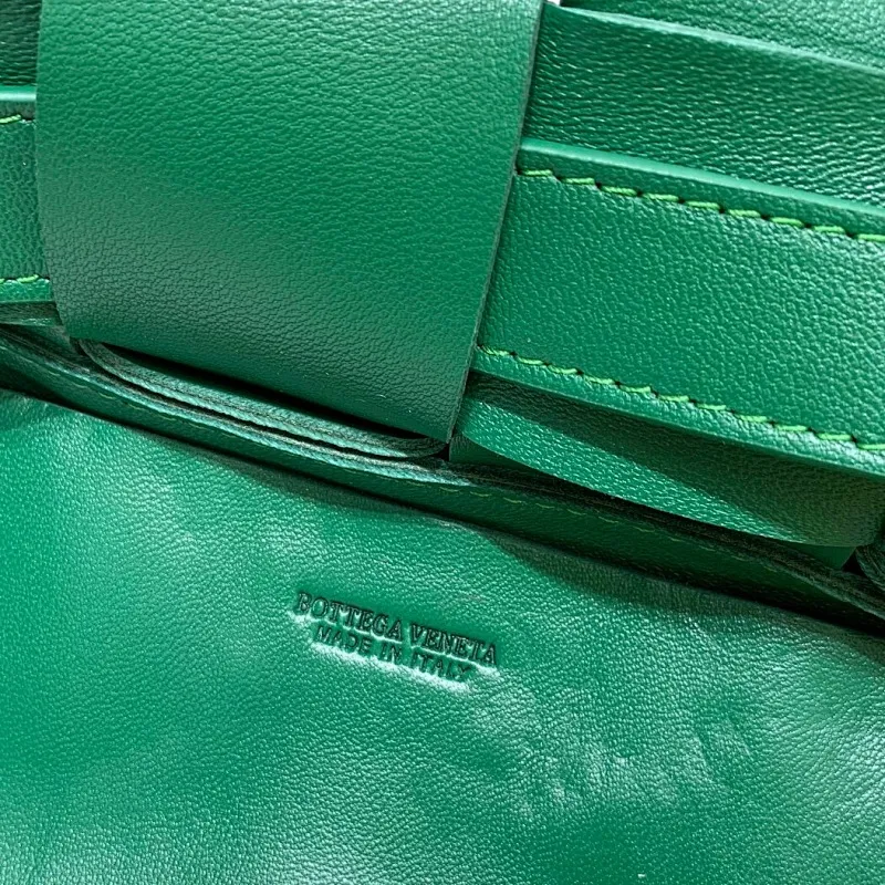 All categories 💚 Authentic bags 💚 BV 2025 new BV crossbody bag